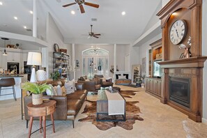 Smart TV, fireplace, books, printers - Gorgeous Private home in Black Diamond Ranch (Lecanto)