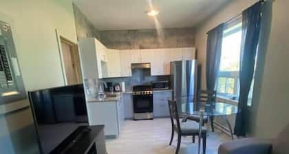 Suite with closed bedroom (Le Convivial)