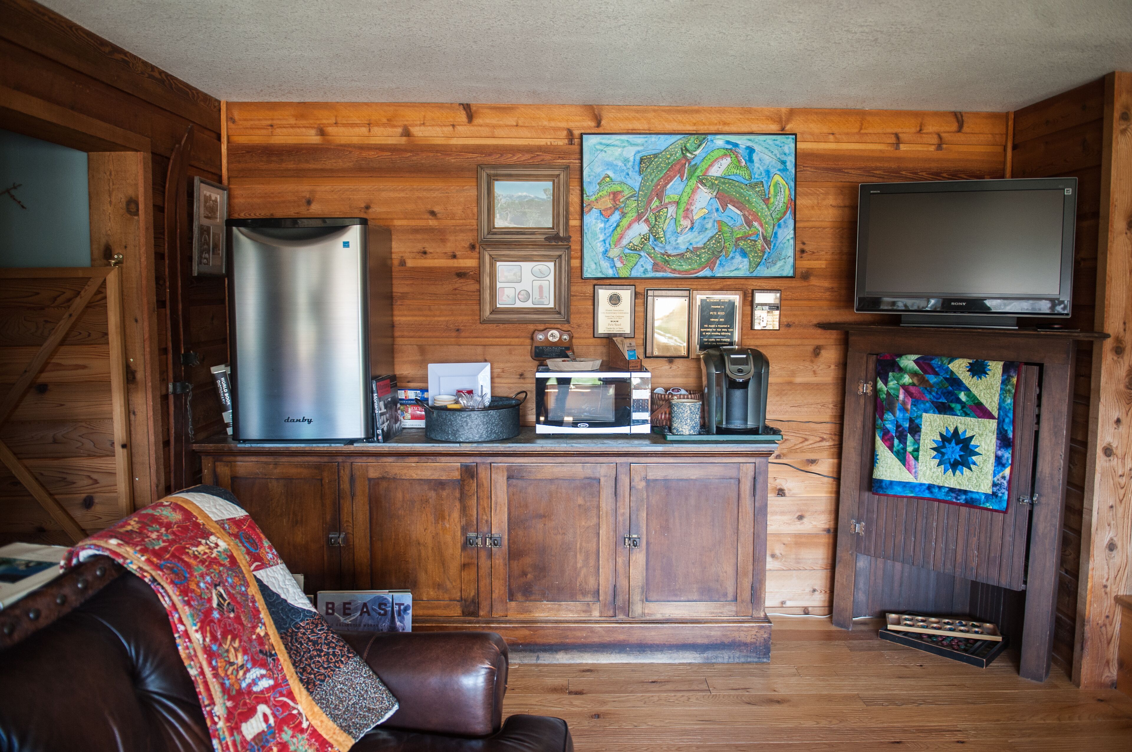 Peaceful and Private 900sq/ft private suite next to the Yellowstone River