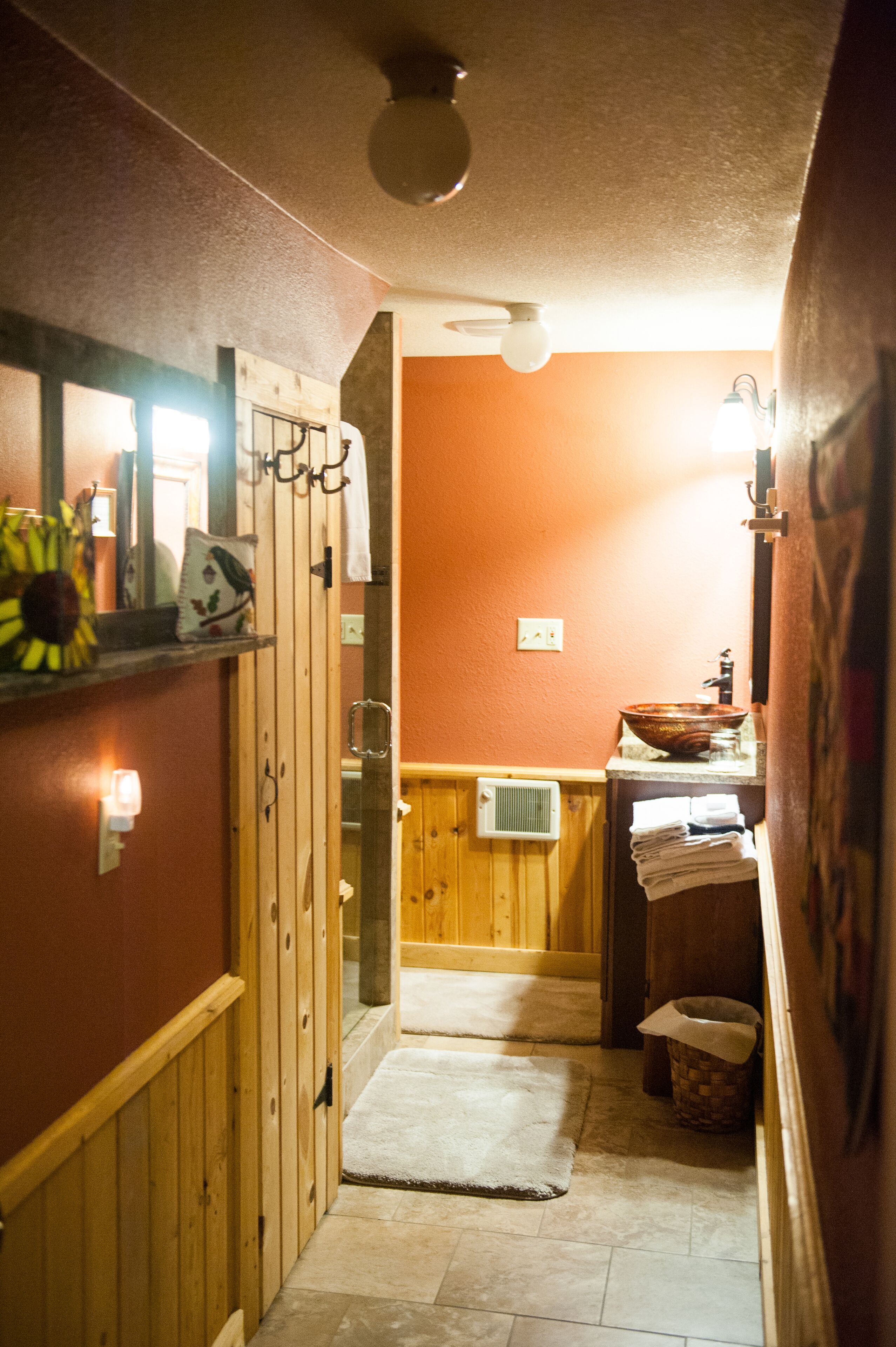 Peaceful and Private 900sq/ft private suite next to the Yellowstone River