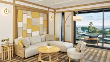 Suite Premium, 1 habitación, vistas al mar (Balcony) | Sala de estar | Televisión LED de 55 pulgadas con canales por cable, una televisión