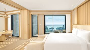 Family Suite, 2 Bedrooms, Non Smoking, Balcony (Oceanfront) | 1 bedroom, premium bedding, pillowtop beds, minibar