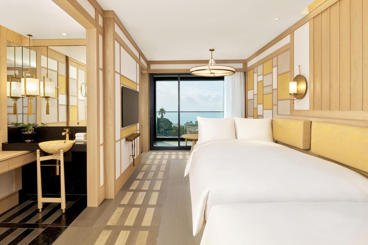 Phòng Premium, 2 giường đôi, không hút thuốc, quang cảnh biển (Balcony) | 1 phòng ngủ, bộ đồ giường cao cấp, nệm có lớp đệm bông, minibar