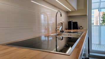 Departamento | Cocina privada | Refrigerador, horno, parrilla de estufa y lavavajillas