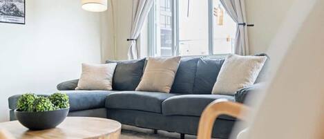 Televisión, oficina