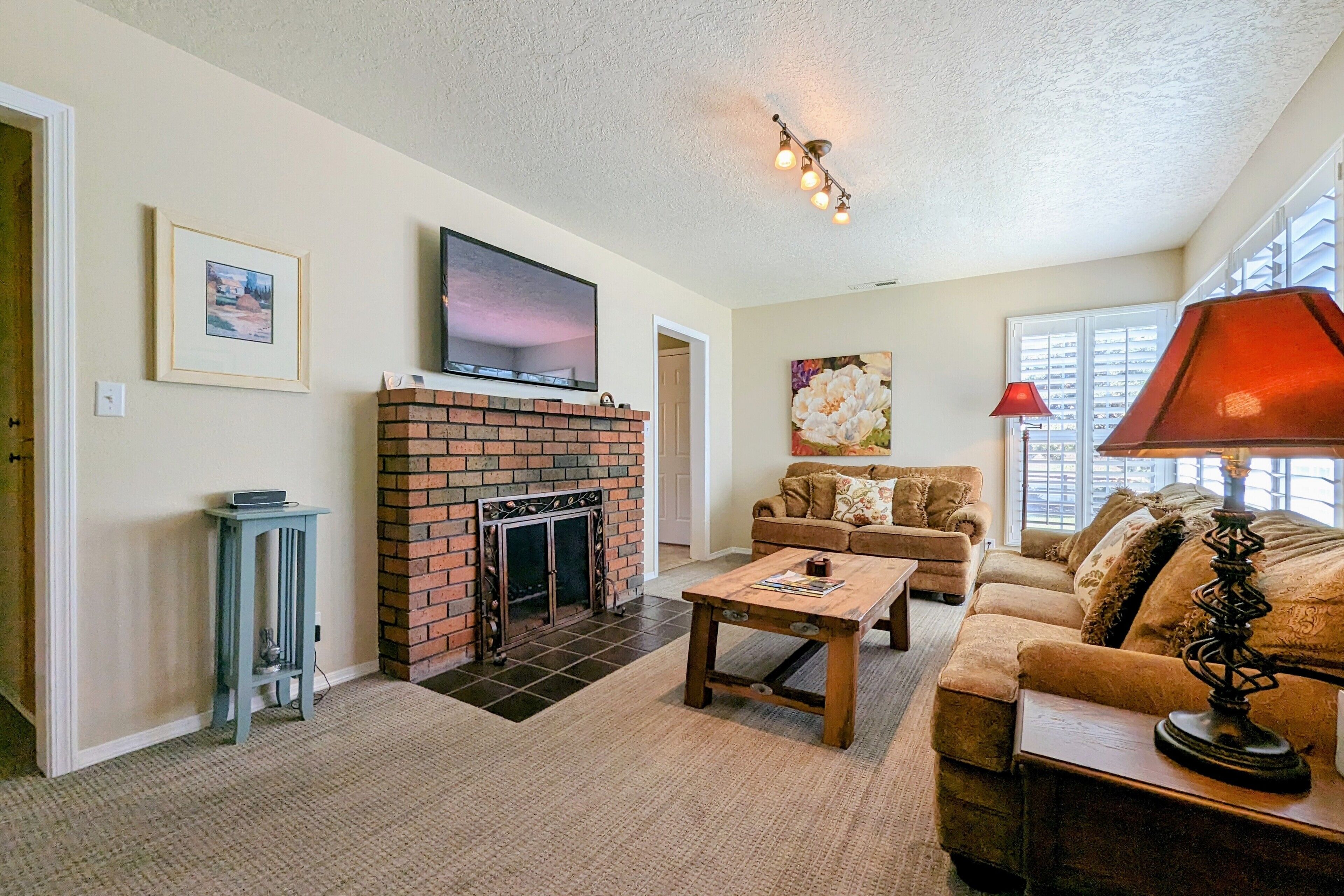 A Classic Retreat Among the Vines