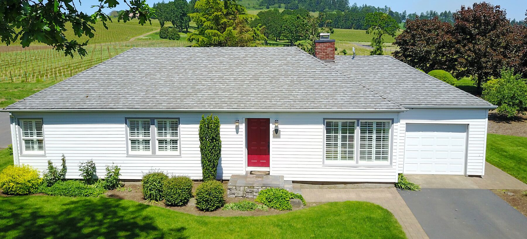 A Classic Retreat Among the Vines