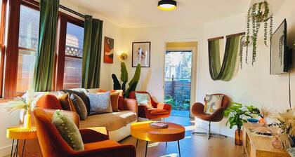 Charming Temescal Retreat near UC-Berkeley