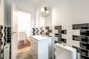 Douche, serviettes fournies