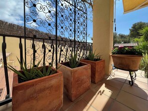 Terrace/patio - Villa Paradís - Piscina, BBQ, A/C, Sala de juegos (Roda de Berà)