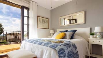 3 slaapkamers, een strijkplank/strijkijzer, gratis wifi, beddengoed