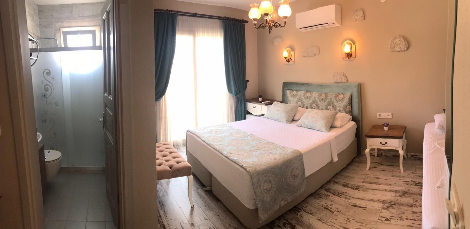 Tripla panoramica, letti multipli, balcone, vista piscina | Biancheria da letto di alta qualità, materassi Select Comfort, minibar
