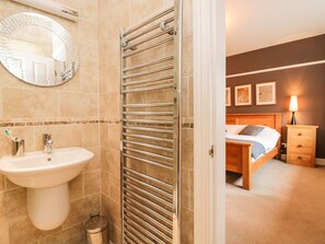 Shower - Connie's Cottage (Ambleside)