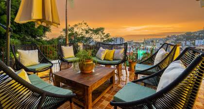 Beautiful private villa with pool, roof terrace