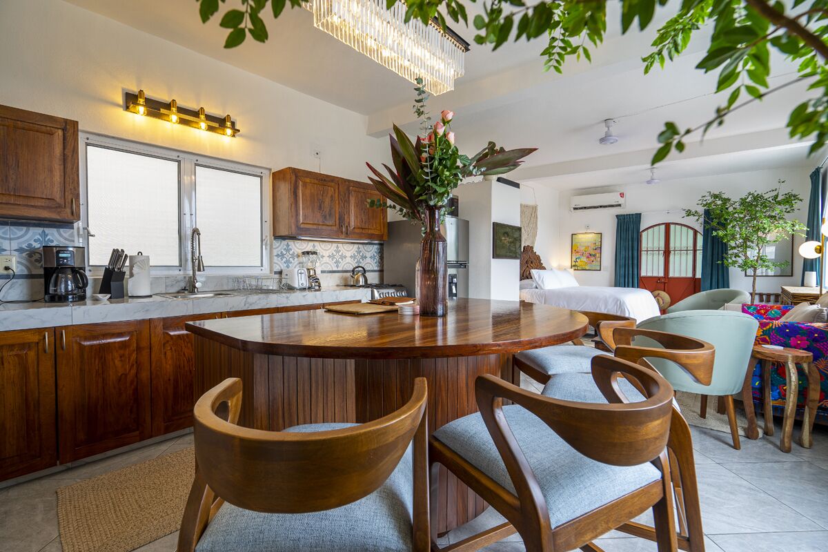 Beautiful private villa with pool, roof terrace