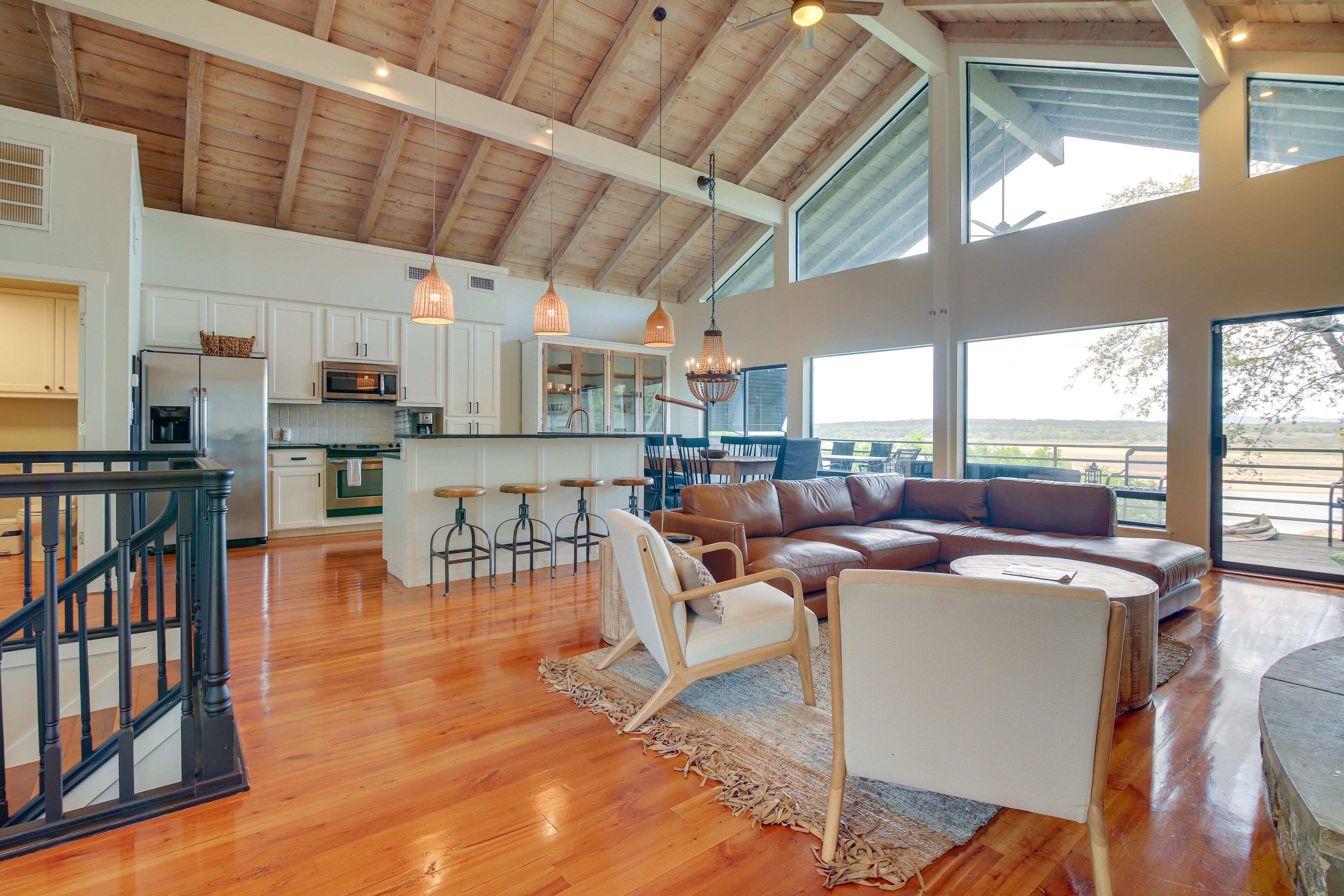 Expansive Lake Travis Vacation Rental with 3 Decks