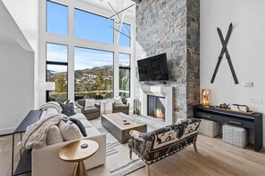 TV, fireplace, offices