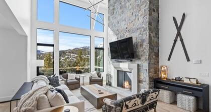 Breathtaking 5-Bed Mountain Modern Home