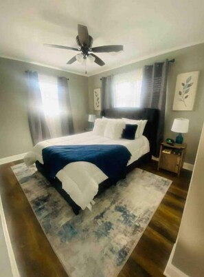 3 室のベッドルーム、WiFi、ベッドシーツ