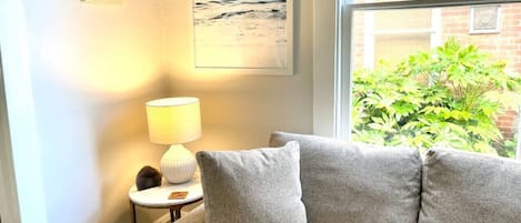 Una televisión, Netflix, Hulu, servicios de streaming