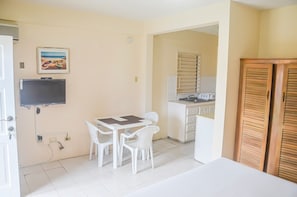 Comfort Apartment | Living area - Urban Apartments  (Runaway Bay)