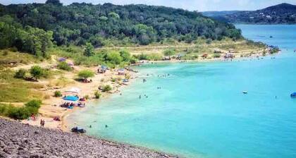 2 POOLS 4/2, PANO lake views, private hot tub