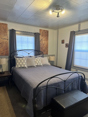 2 bedrooms, in-room safe, iron/ironing board, travel cot