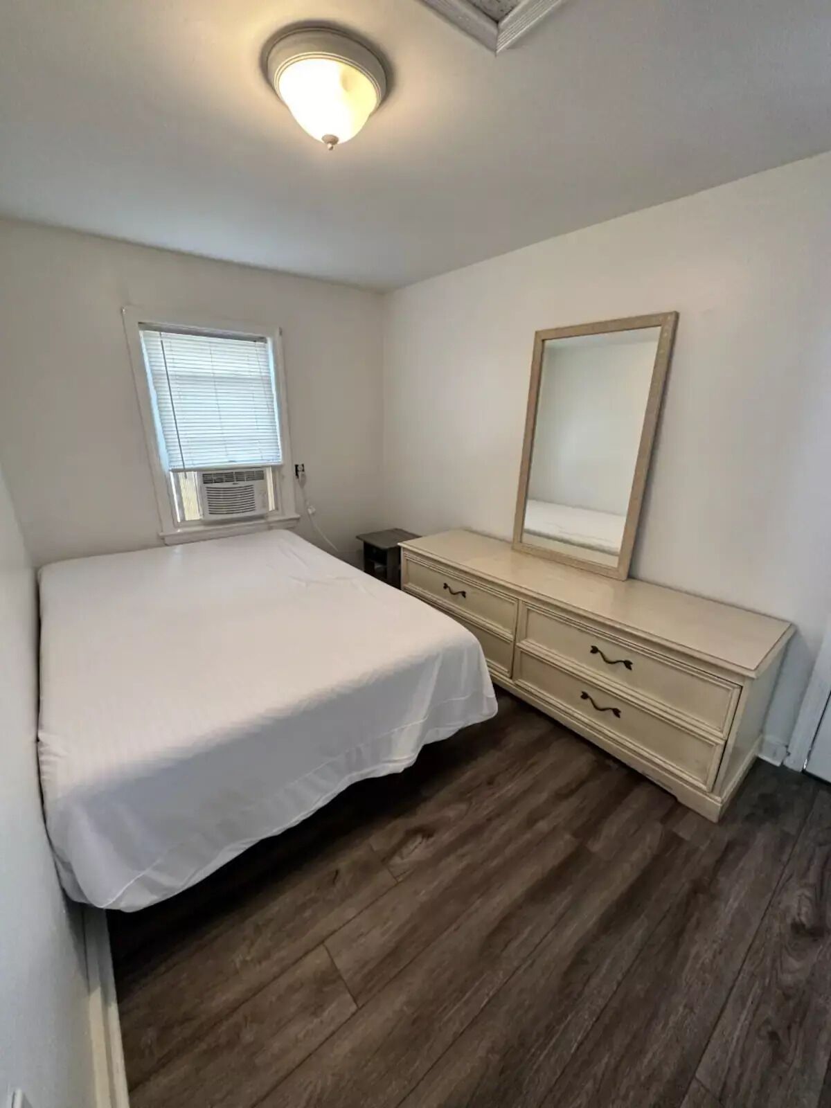 #4 Steps to the beach & the Famous Boardwalk! 