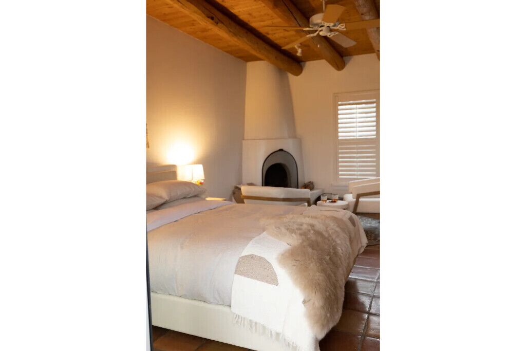 Peaceful Suite in Desert Inn- San Juan Queen Room