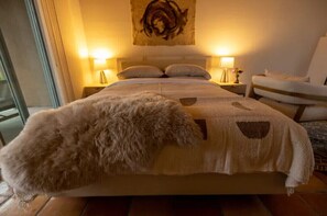 1 bedroom, iron/ironing board, free WiFi, bed sheets - Peaceful Suite in Desert Inn- Acoma Queen Room (Ojo Caliente)