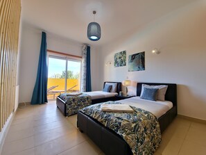2 bedrooms, iron/ironing board, Internet, bed sheets