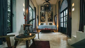 Family Suite | Egyptian cotton sheets, premium bedding, memory foam beds, in-room safe