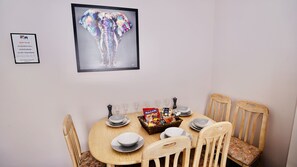 บ้านพัก, ห้องน้ำส่วนตัว, วิวสวน | ร้านอาหาร