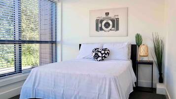 2 bedrooms, desk, iron/ironing board, free WiFi