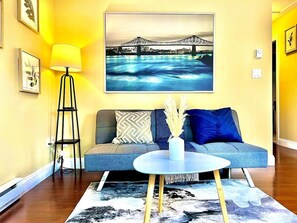 Smart TV, offices - The Royal Suite (Surrey)