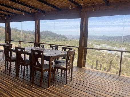 Restaurant. Santo Domingo Lodge