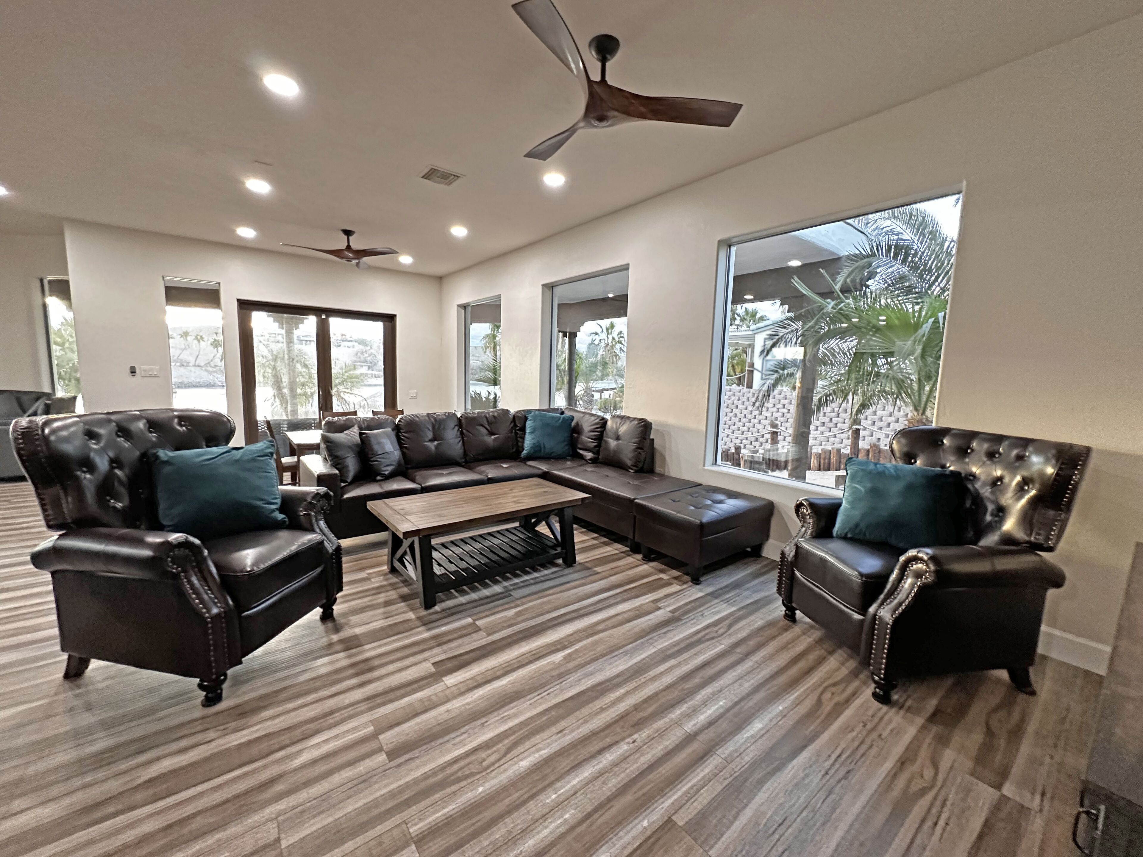 Tranquil Riverfront Luxury Home!