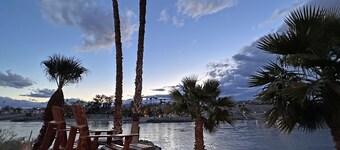 Tranquil Riverfront Luxury Home!