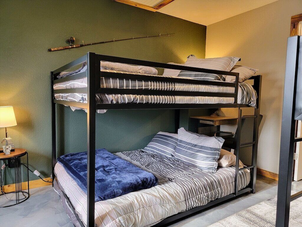 1 slaapkamer, een bureau, een strijkplank/strijkijzer, gratis wifi