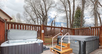 Teton Creek Resort Condo, 17 minutes to Grand Targhee Ski Resort,King Size Bed