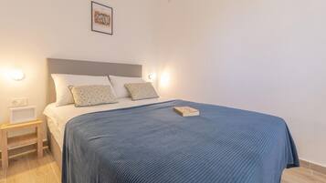 2 chambres, lit parapluie, Wi-Fi gratuit, draps fournis