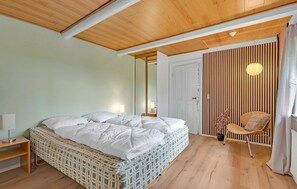 4 عدّة غرف نوم وسرير سفر وواي فاي مجانًا