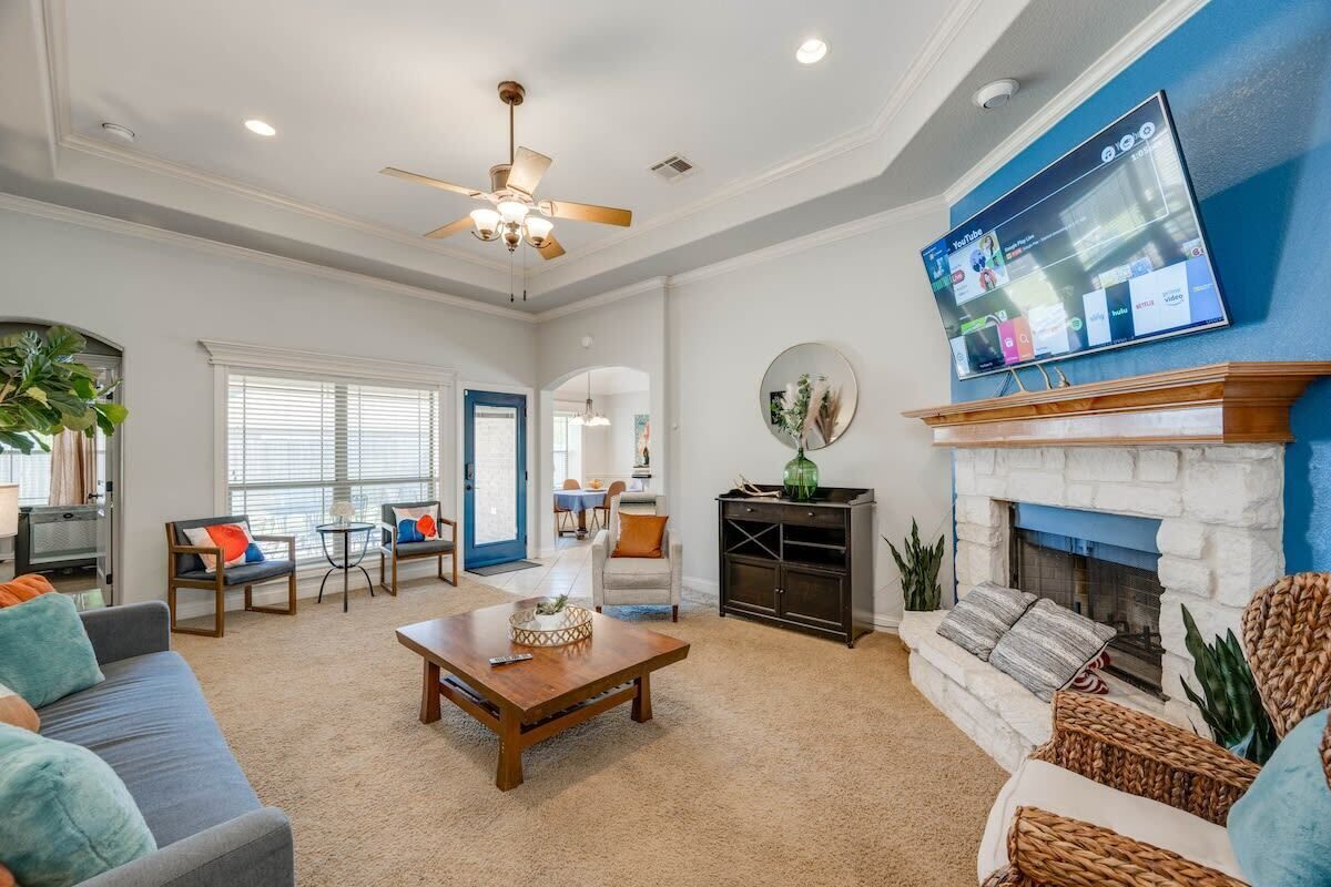 TV, fireplace, offices