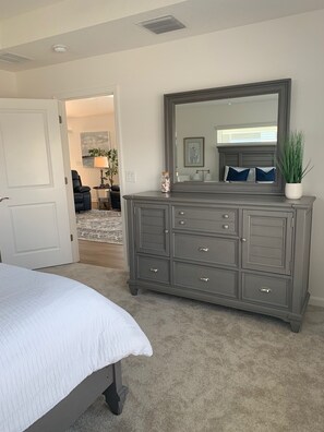 3 habitaciones, tabla de planchar con plancha y wifi gratis 