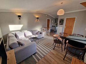 Smart TV, video games, DVD player, table tennis