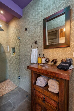 럭셔리 하우스 | 욕실 | 샤워 시설, 타월