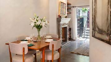 City House | Dining room