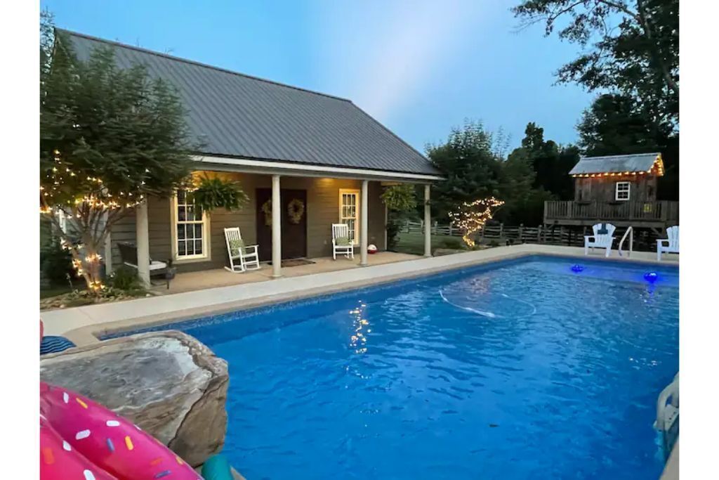 Resort-Style Villa with Treehouse Sleeper