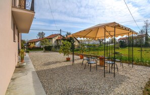 屋外ダイニングエリア