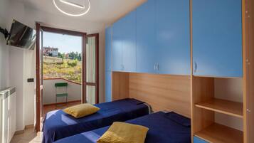 2 Schlafzimmer, Reisekinderbett, kostenloses WLAN